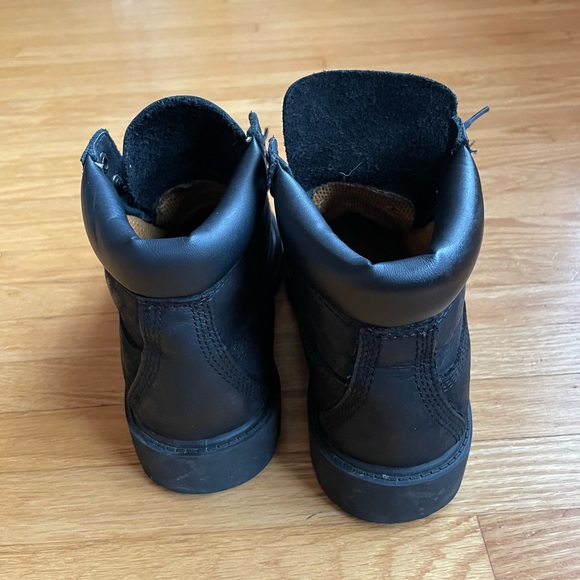 Timberland Youths Black Nubuck Leather Ankle Boot.  Size 2 - Picture 6 of 9